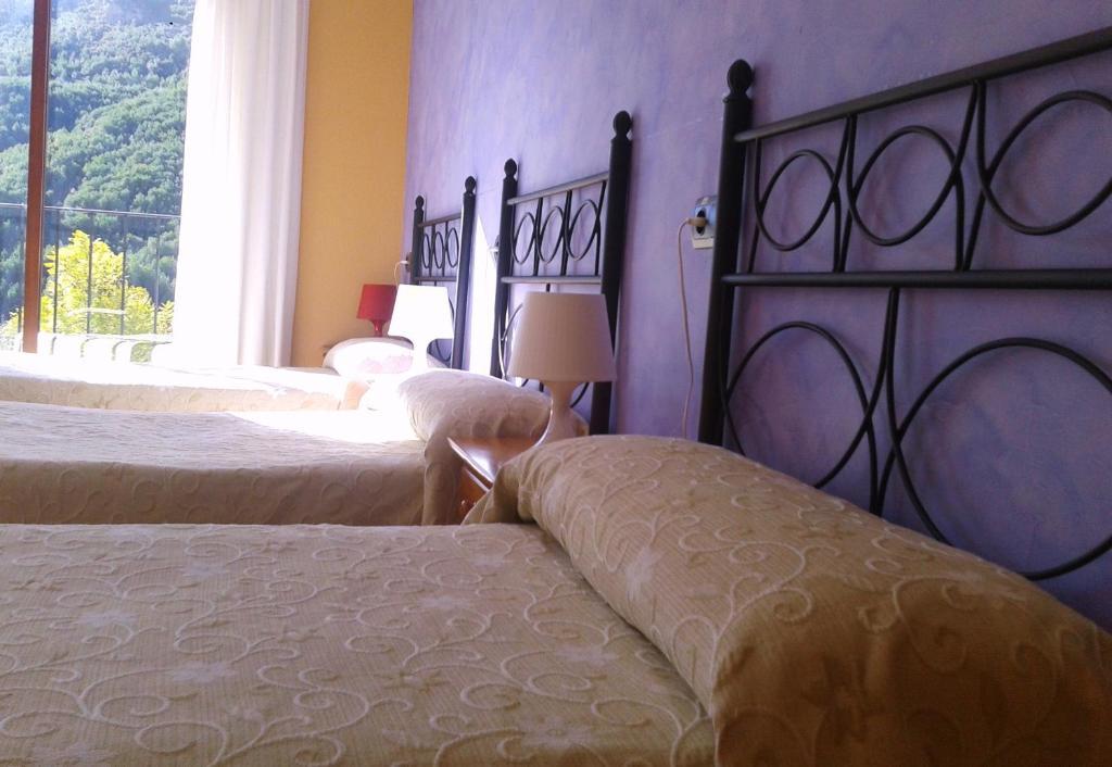 Hotel Restaurante Vinas Viejas Fuentes de Ayodar Room photo