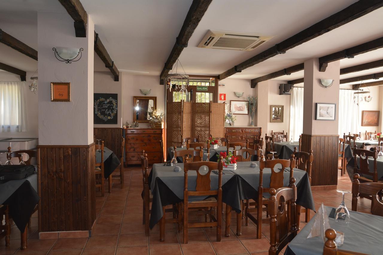 Hotel Restaurante Vinas Viejas Fuentes de Ayodar Exterior photo